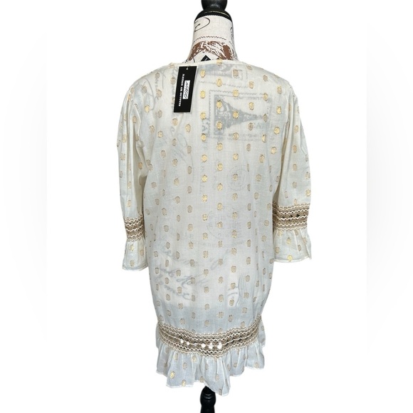 Nation AK Outfits NWT Cream and Gold Top with Crochet size small - Picture 3 of 9